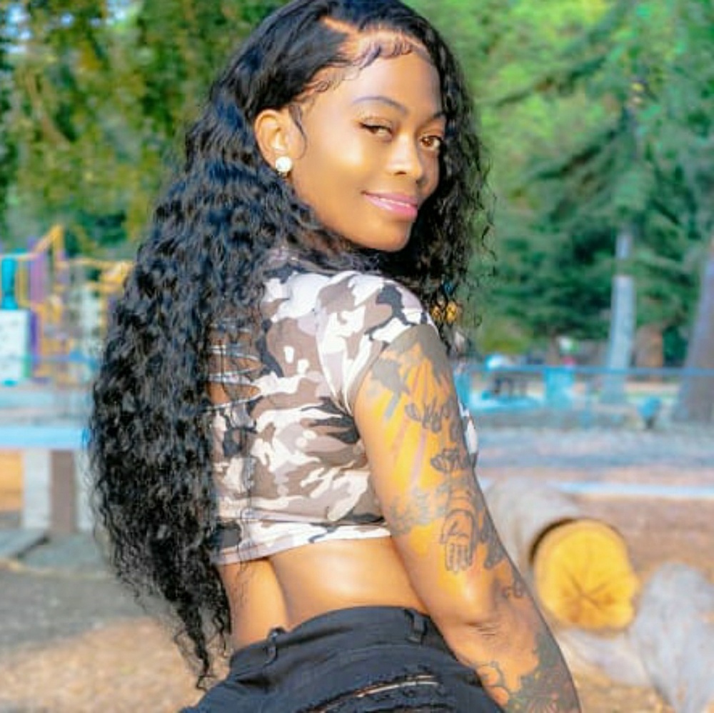 Meet your Posher, Misa